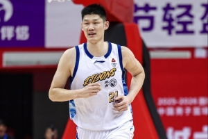 胡金秋比赛直播_CBA最新战况_上海vs广厦篮球在线观看配图