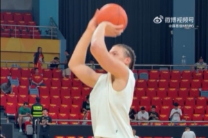 上海男篮vs对手_cba篮球直播_中国篮球最新动态配图