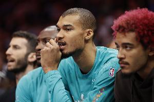 尼克斯vs马刺_nba比赛直播_篮球战术分析配图