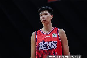 徐昕比赛直播_中国男篮最新动态_CBA防守漏洞分析配图