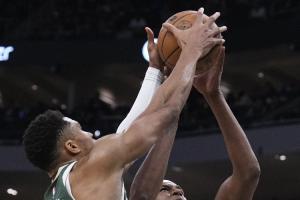 字母哥比赛直播_雄鹿最新交易动态_NBA篮球高清在线观看配图
