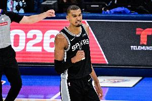文班亚马比赛直播_尼克斯vs马刺_篮球NBA最新动态配图