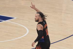 尼克斯比赛直播_篮球NBA最新动态_布伦森苦练冲冠配图