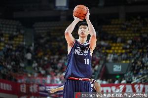 徐昕比赛直播_CBA最新战报_中国男篮内线高效表现配图