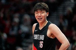杨瀚森比赛直播_开拓者NBA最新动态_篮球新秀赛季评分配图