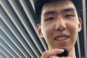 徐昕比赛直播_中国男篮最新动态_CBA内线搭档花絮配图
