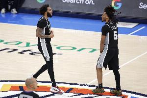 马刺vs尼克斯_尚帕尼谈打碎尼克斯球迷美梦_NBA篮球最新动态配图