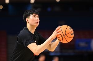 李贤重比赛直播_马刺夏联最新动态_NBA中国篮球追梦配图