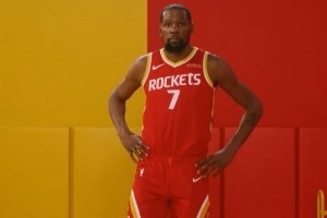 杜兰特比赛直播_火箭新球衣西红柿炒蛋回归_NBA最新动态配图