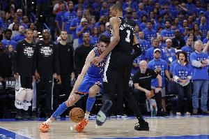 追梦比赛直播_NBA勇士最新动态_篮球赛事高清观看配图