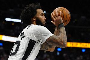 马刺vs对手_nba篮球最新战报_尚帕尼5记三分16分10板配图