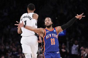 夏普比赛直播_尼克斯最新动态_NBA关键时刻配图