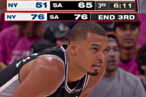马刺vs尼克斯_今日NBA直播_骑士马刺半场分差对比配图