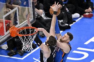 科内特比赛直播_篮球NBA马刺最新动态配图