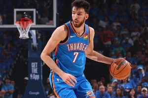 追梦比赛直播_nba雷霆最新动态_勇士vs雷霆交易传闻配图
