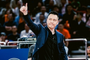 上海男篮vs对手_CBA常规赛主场全胜_季后赛主场仅输一场配图