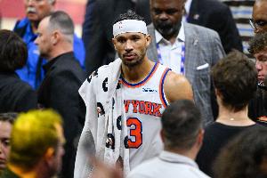 尼克斯vs对手_篮球NBA最新动态_哈特谦逊心态揭秘配图
