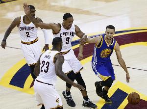 库里比赛直播_勇士vs骑士_NBA最新动态配图
