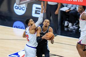 尼克斯vs马刺_NBA常规赛最新战报_篮球比赛高清回放配图