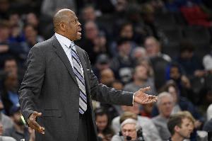 尤因比赛直播_尼克斯最新动态_NBA篮球夺冠高清观看配图