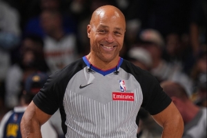 尼克斯vs马刺_NBA篮球比赛直播_全场回放配图