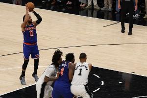 skip比赛直播_尼克斯vs马刺_NBA季后赛最新动态配图