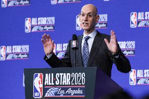 NBA比赛直播_篮球假摔判罚规则最新动态配图