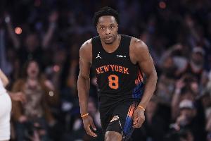 周琦比赛直播_NBA尼克斯最新动态_马刺vs尼克斯高清观看配图