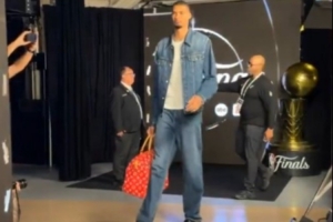 文班亚马比赛直播_马刺vs尼克斯_NBA高清在线观看配图