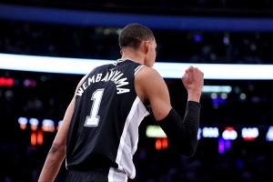 文班亚马比赛直播_唐斯vs文班亚马最新动态_NBA篮球高清在线观看配图
