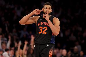 林书豪比赛直播_尼克斯NBA最新动态_林书豪现场观战配图