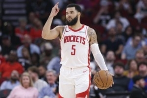 杜兰特比赛直播_火箭控卫新动态_NBA最新战况配图
