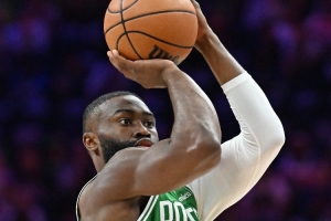凯尔特人vs杰伦布朗交易传闻_nba最新动态配图