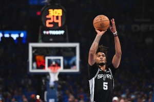 尼克斯vs马刺_NBA篮球比赛直播_下半场投篮选择分析配图