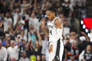 马刺vs对手_瓦塞尔三分8中5砍18分5板4助_NBA篮球比赛直播配图