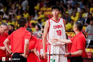 郭士强压力大男篮换血_中国男篮最新动态_CBA篮球直播高清配图