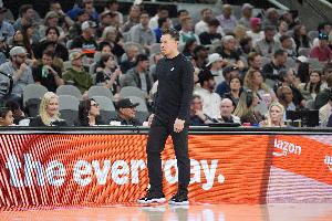 马刺vs对手_篮球NBA最新动态_马刺比赛直播高清配图