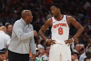 尼克斯vs马刺_NBA篮球比赛直播_阿努诺比逆转坚持到底配图
