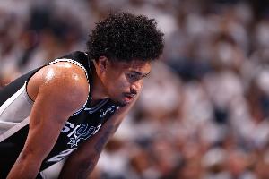 马刺vs哈珀_篮球NBA最新战报_G5复仇怒火配图