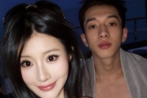 杨溢晒与女友的合照:享受生活之乐 不惧时光短暂️配图