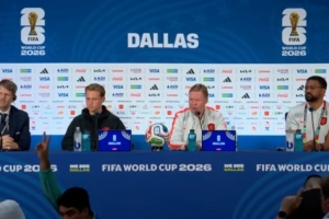每体：FIFA限制使用西班牙语，德容阿什拉夫维尼修斯均受影响配图